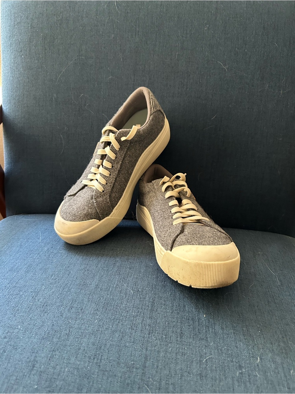 Dr. Scholl's Women's Gray Canvas-Style Low-Top Sneakers with White/Cream Soles